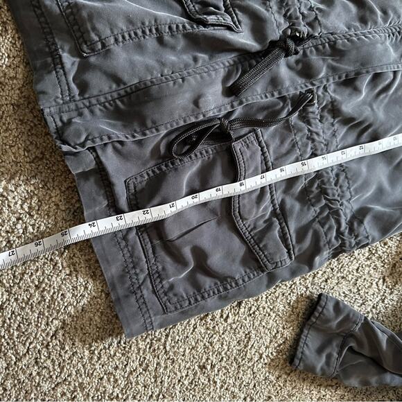 Forever 21 woman’s small jacket - Picture 7 of 7